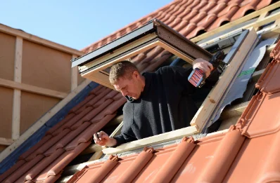 Pose de fenêtres de toit Velux à Lèves